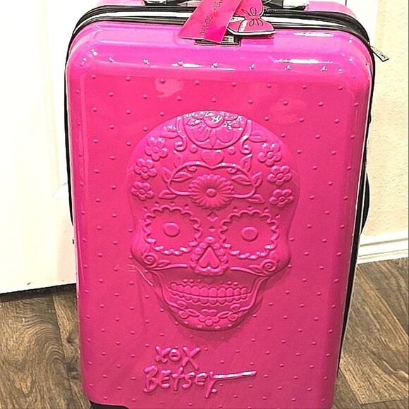 Betsey Johnson Sugar Skull Hard Side Spinner 26" Luggage- Fuschia - Picture 2 of 13
